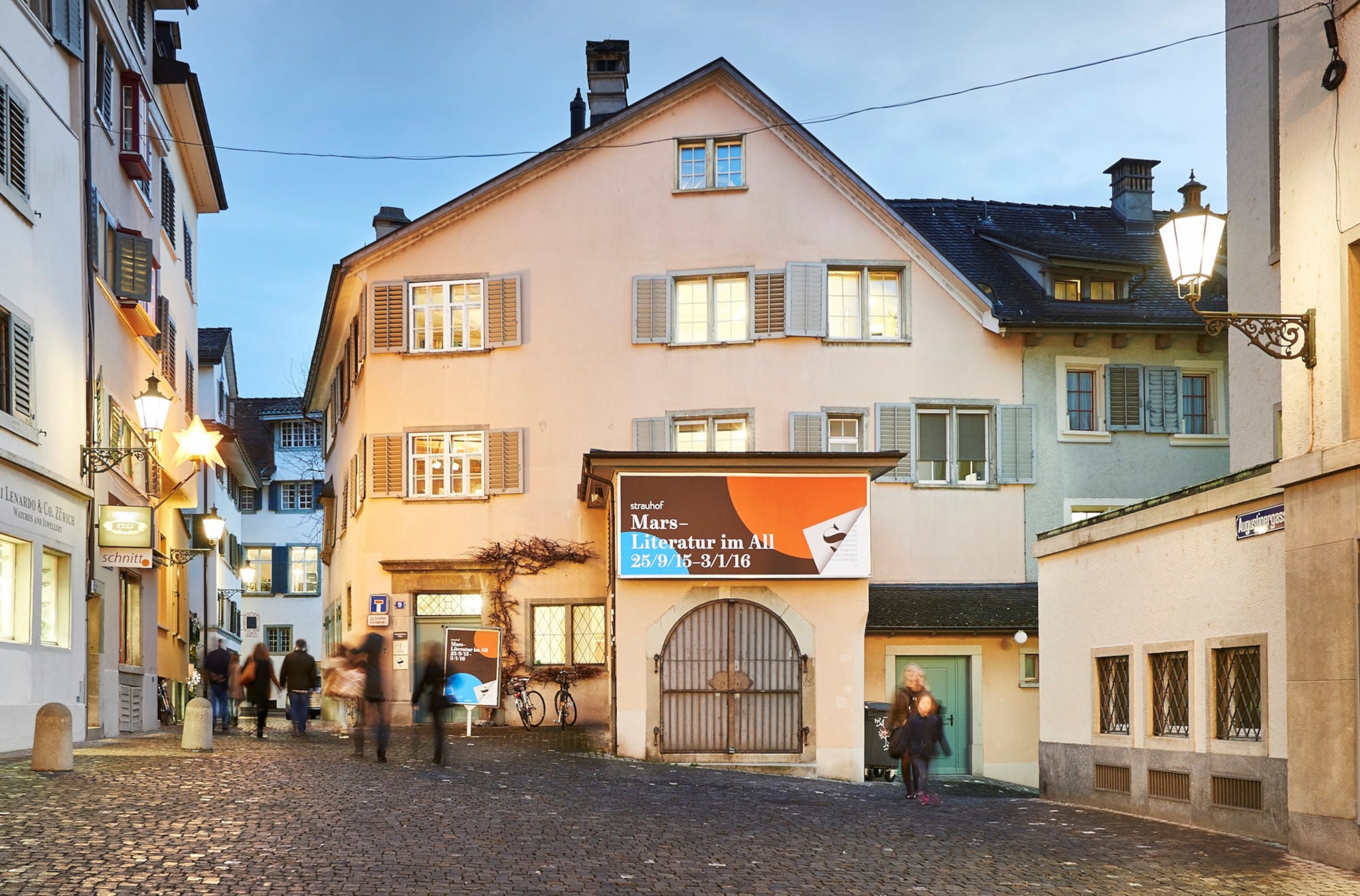 Die Aussenansicht des Strauhofs in Zürich